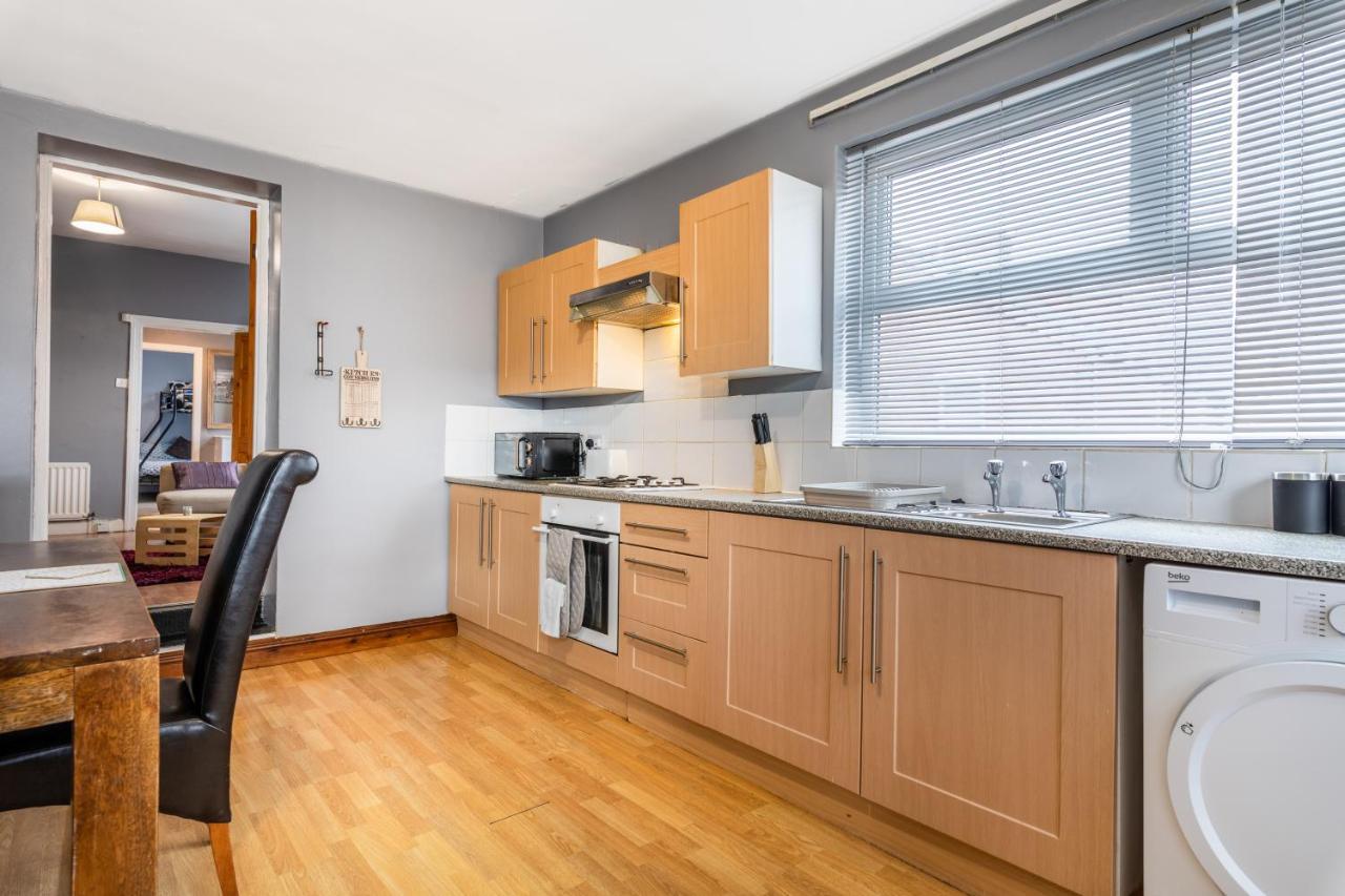 City Centre Super Spacious Apartments Free Parking And Wi Fi 뉴캐슬어폰타인 외부 사진